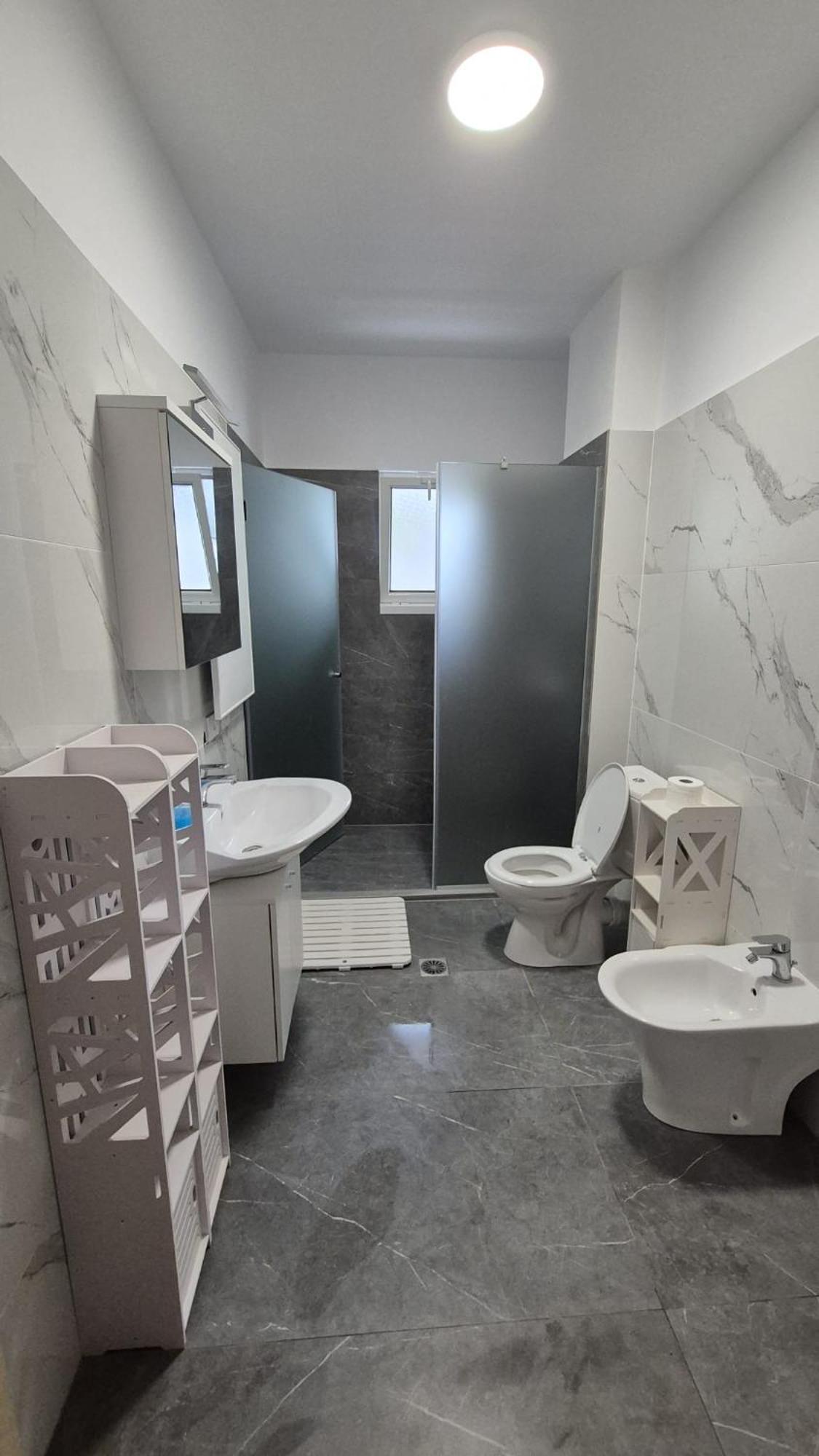 Sunny Apartament Saranda 2 Room photo